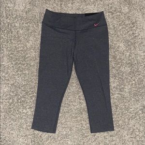Women’s Nike Dri-Fit Tight Fit Capri
